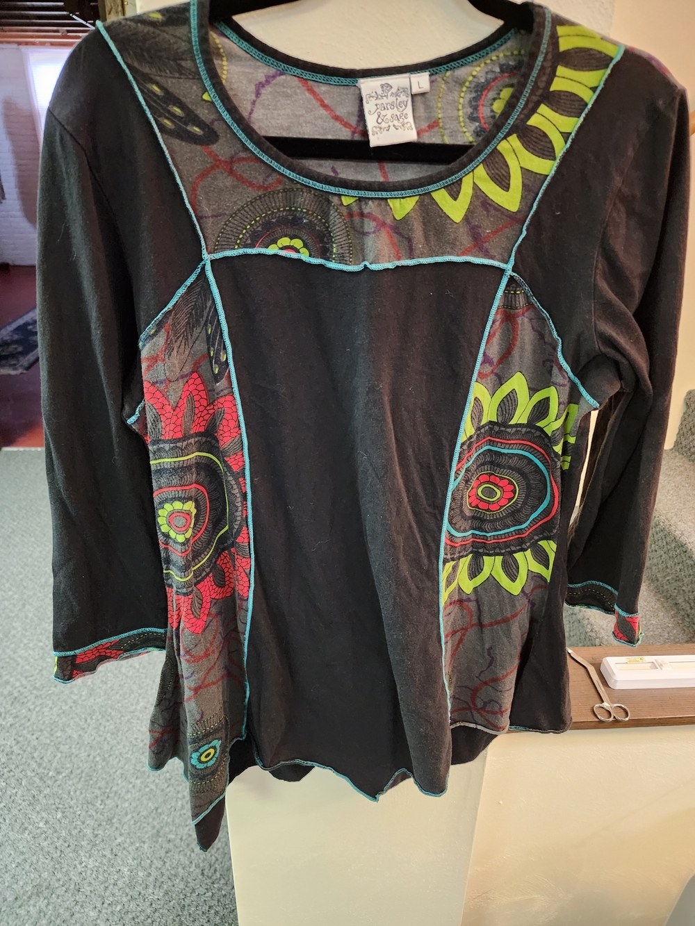 Parsley And Sage Sz L Black Floral Patchwork Scoop Neck Top